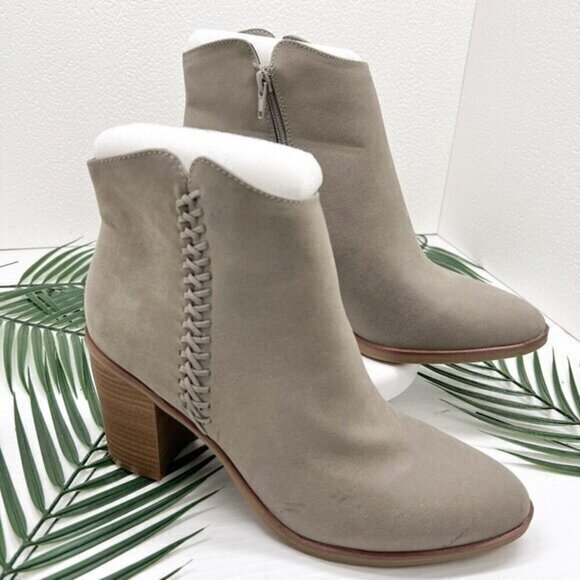 MIA Gray Dusky Pointed Toe Bootie Side Zip Stacked Block Heel Size 10 NWOB - Picture 1 of 14